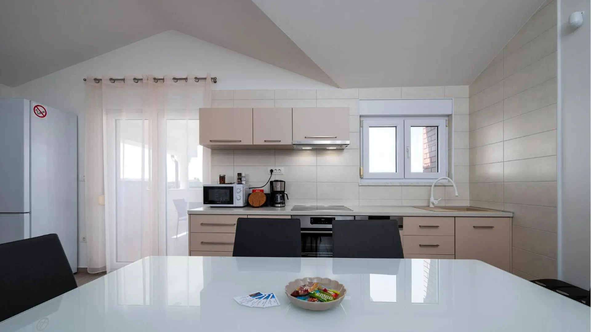 Beautiful Apartment In Valbandom With Wifi Valbandon Hırvatistan